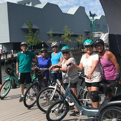 Half-Day Self-Guided Tour E-Bike Rental in Norfolk