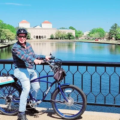 Full-Day 8-Hour E-Bike Rental in Norfolk
